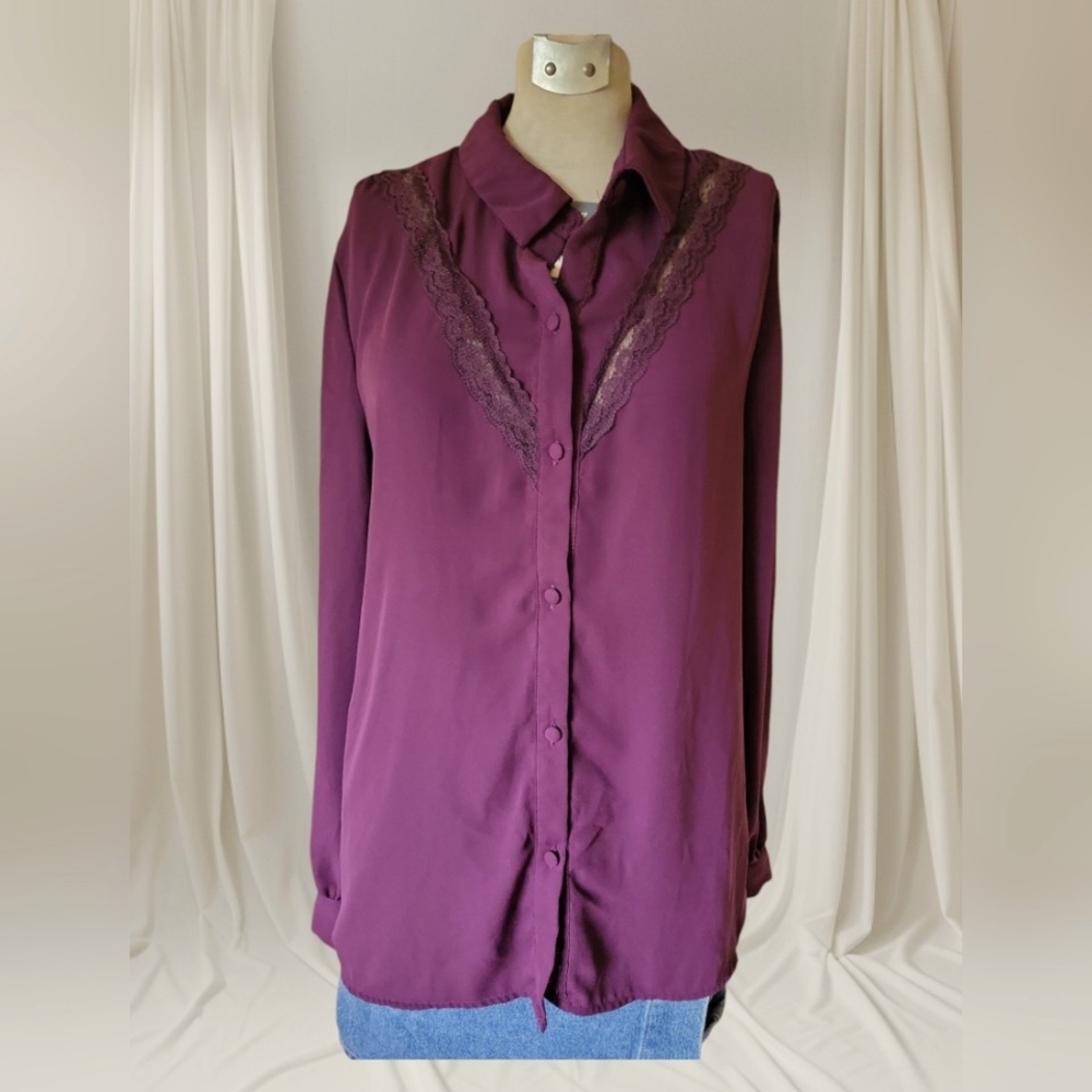 JustFab Blouse Button-up Dark Purple Plum Long Sleeve  Cuff EUC Size Medium